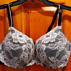 Bra NWT VS 38D black w/off white lace underwire padded push up bow center